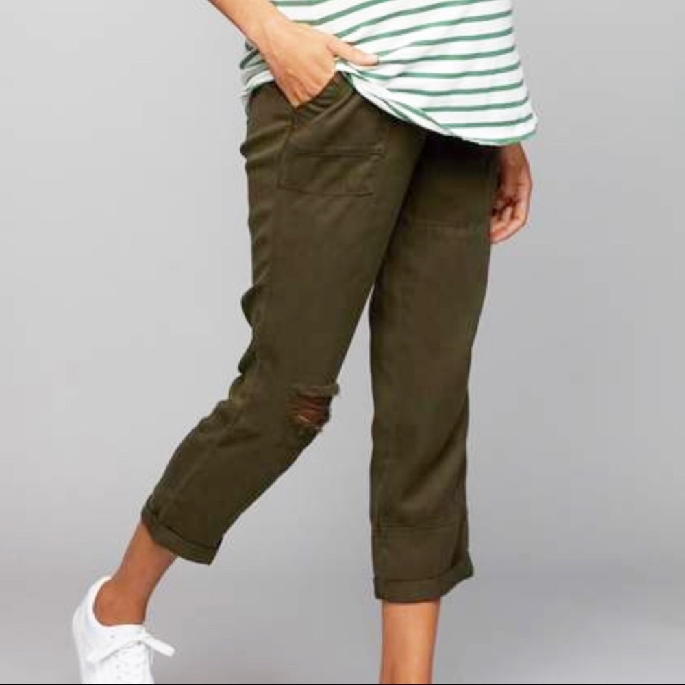 Luxe Essentials | Cropped Distressed Pants *NWT*